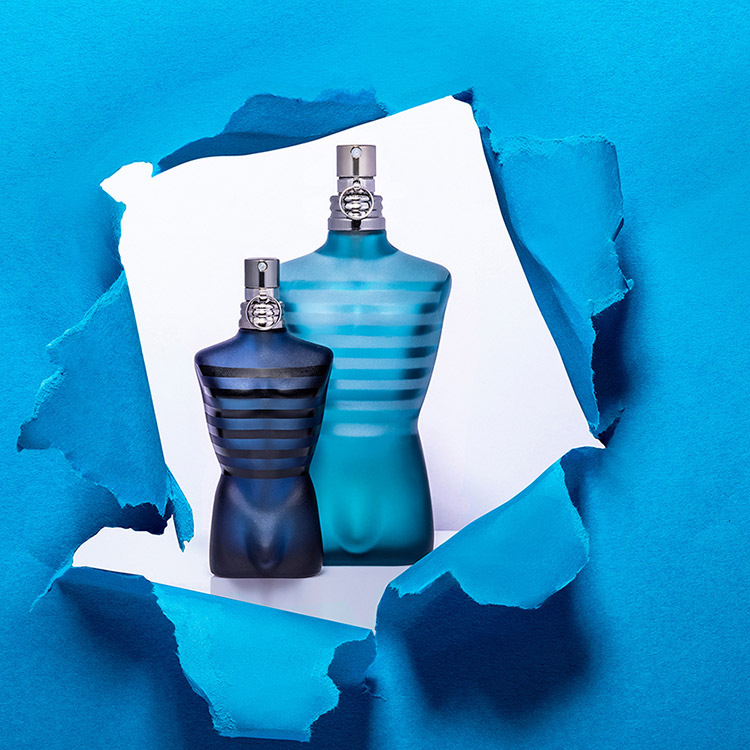 Herrenduft Flacon Parfum Blaues Papier
